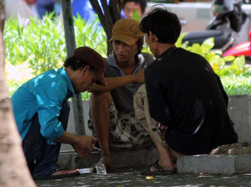 Không thể đưa người nghiện đi cai, tội phạm TP HCM đang tăng