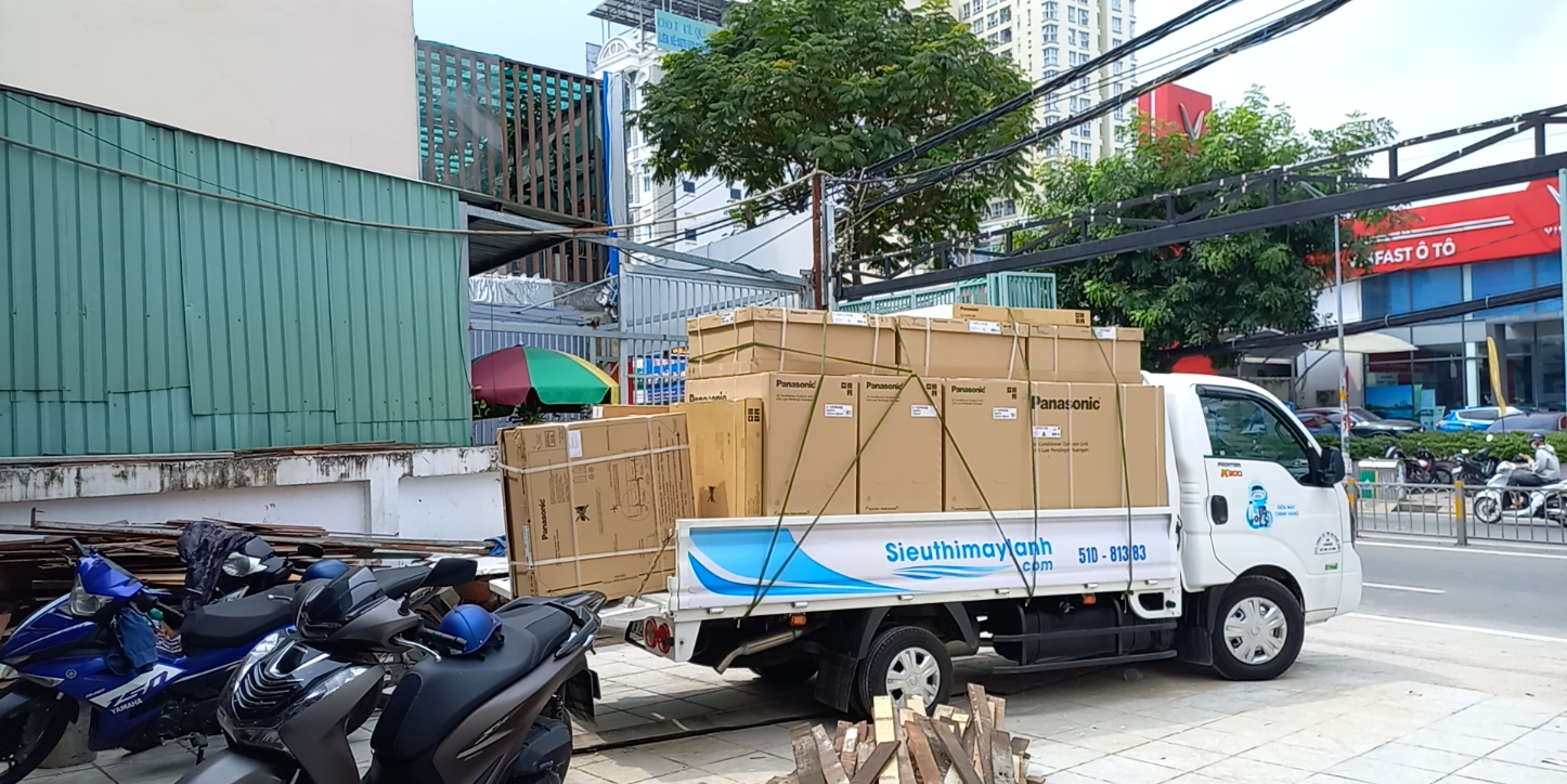 may lanh panasonic giao hang-14