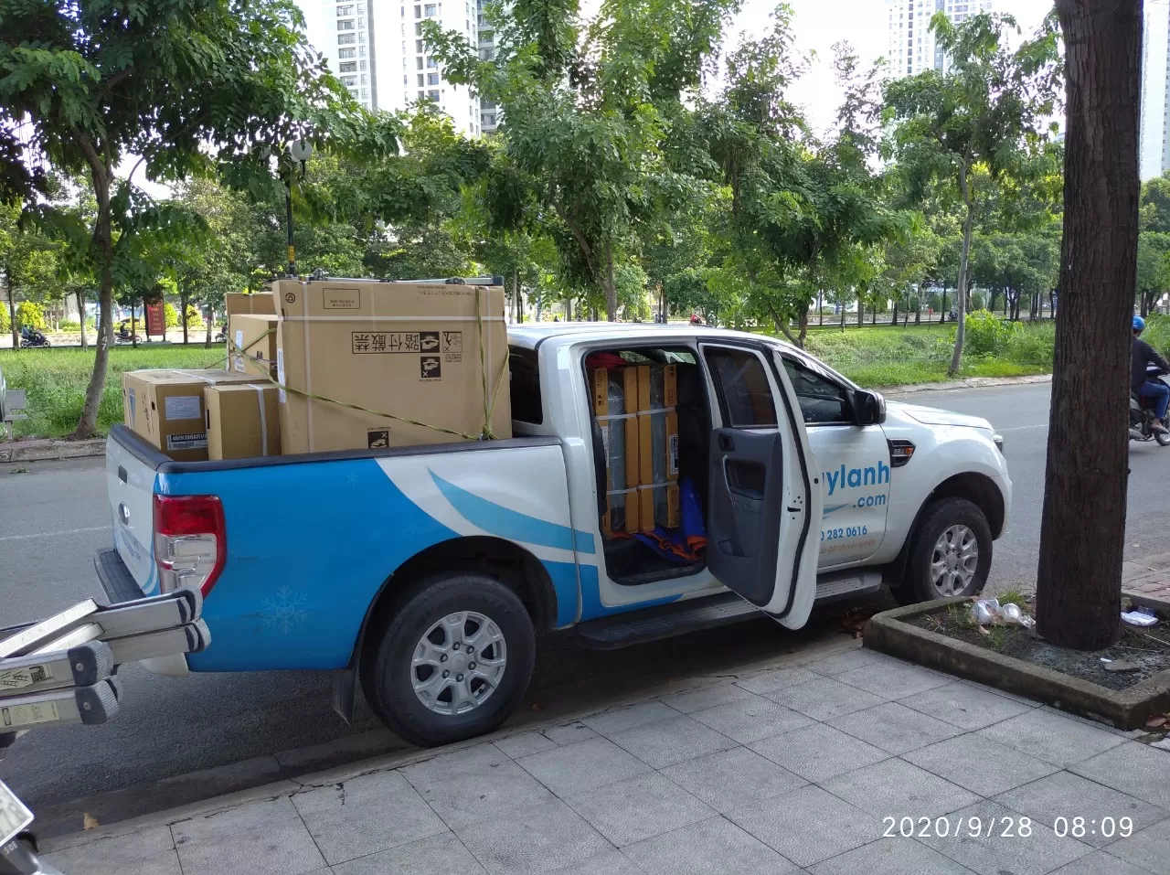 may_lanh_daikin-2